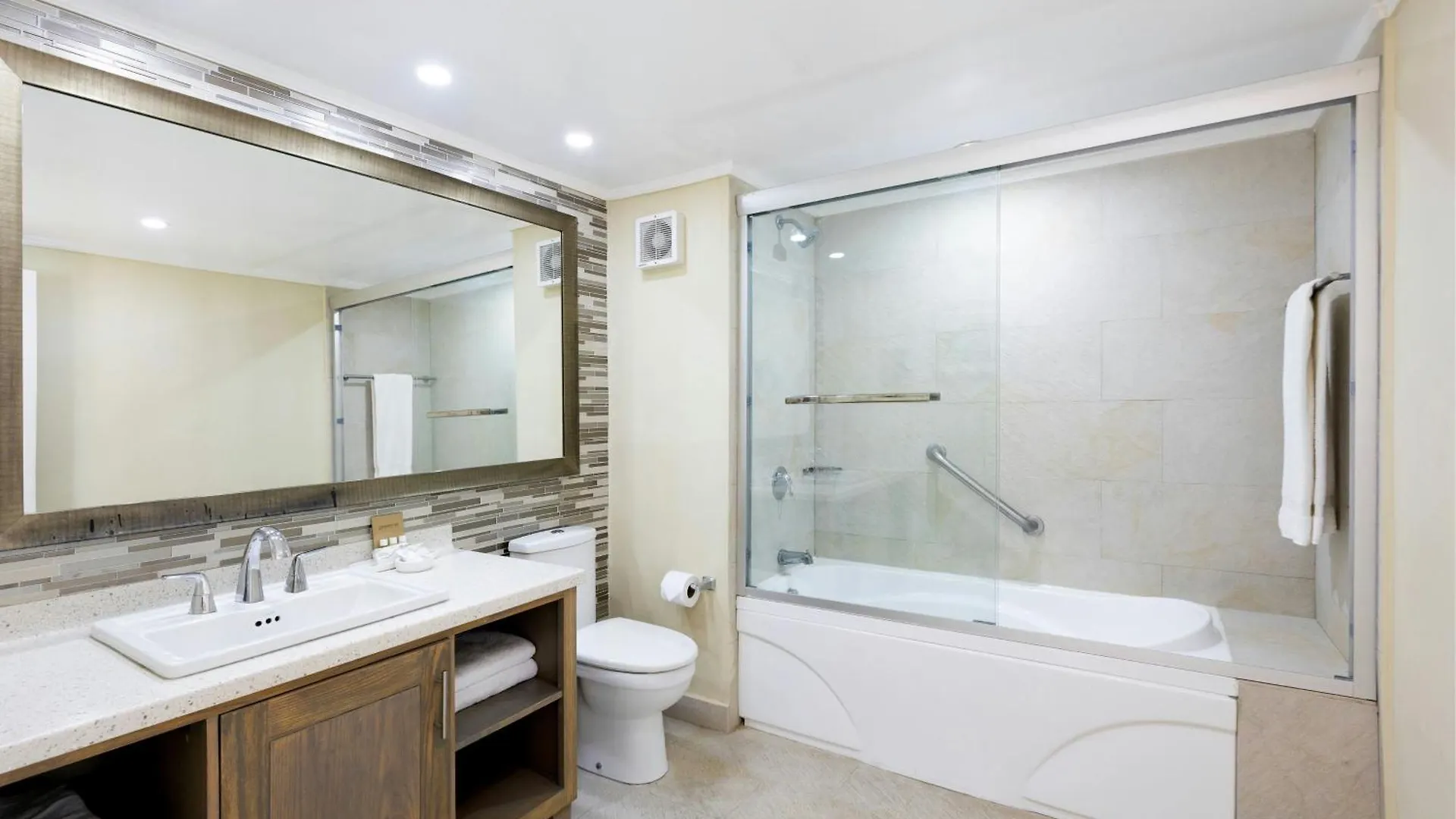 **** Resort Turtle Beach, A Tribute Portfolio All Inclusive Hotel Christchurch Barbados
